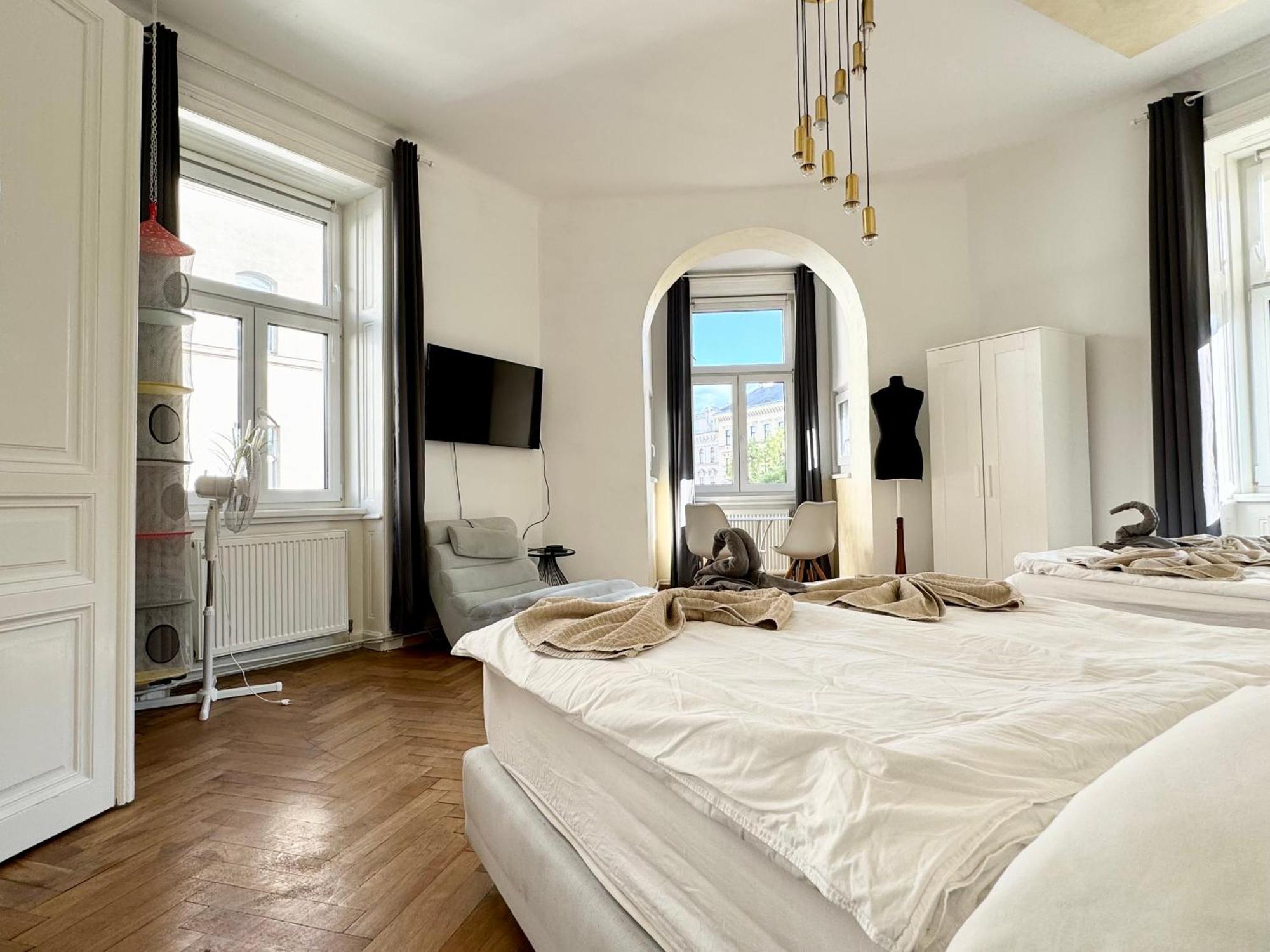 Premium Located At The Famous Kutschkermarkt Viena